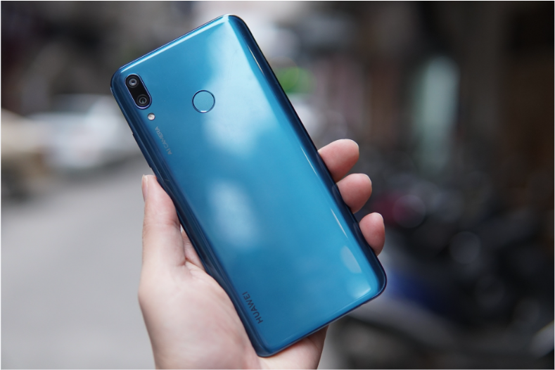 华为畅享9plus 6+128 蓝色